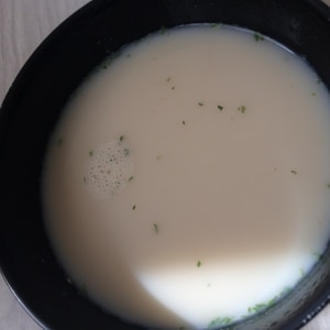 優しい味わい白菜のクリームスープ